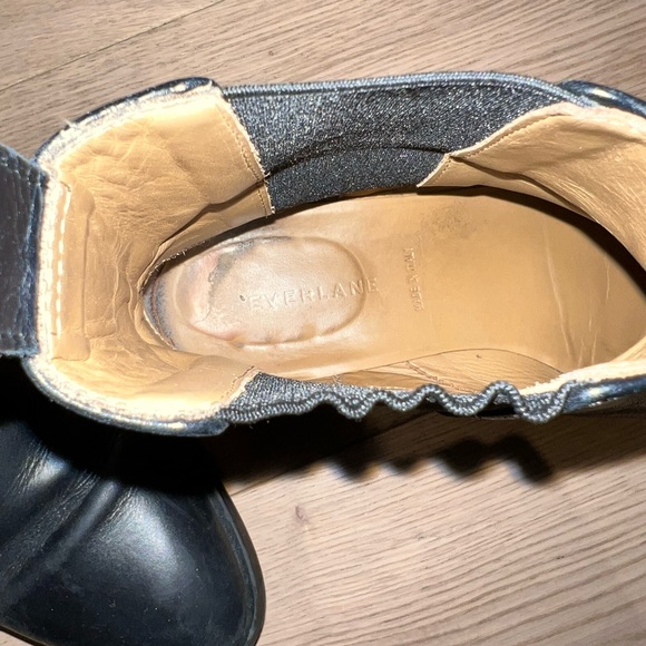 Everlane Leather Chelsea Boots - Picture 7 of 10